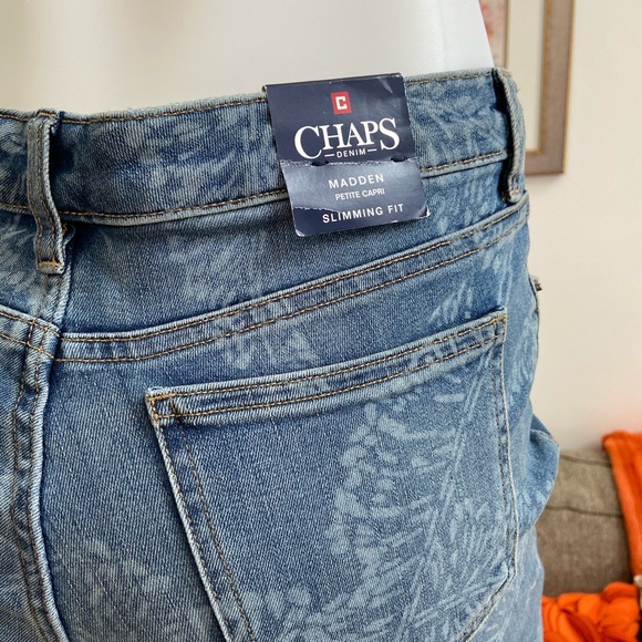NWT WOMENS PETITE CHAPS DENIM MADDEN 